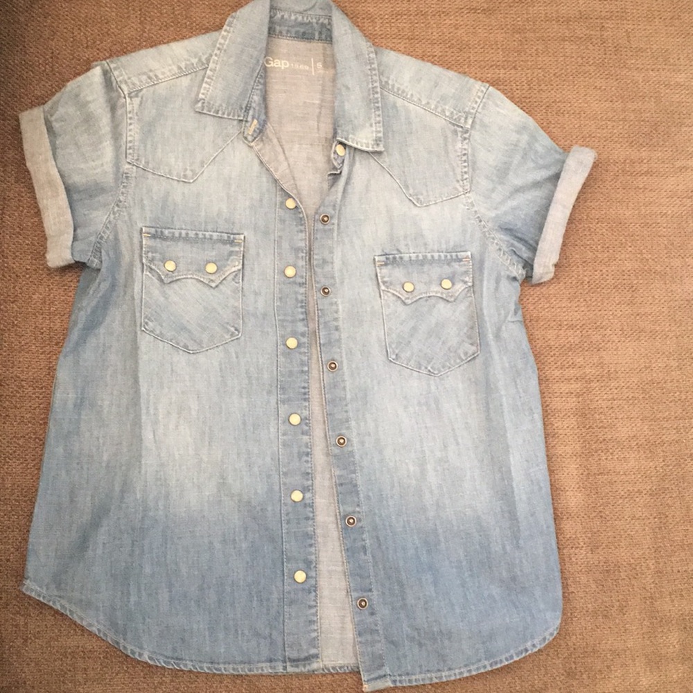 GAP short sleeve denim shirt
